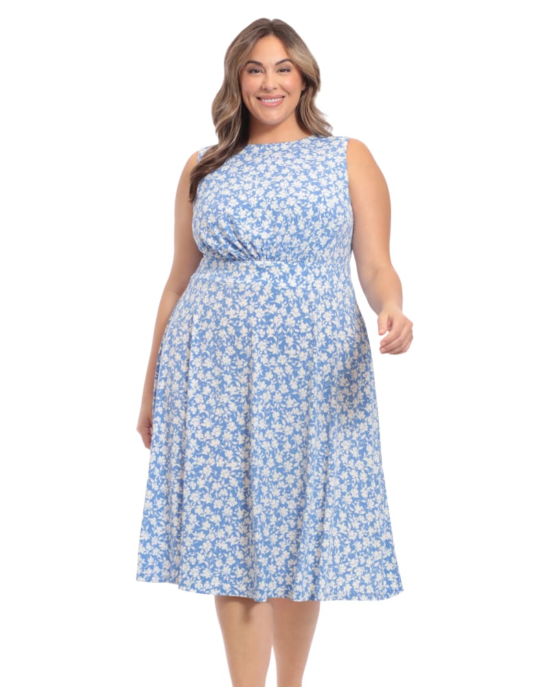 Front of a model wearing a size 16W Floral sleeveless inset waist fit and flare midi dress in Sky/Ivory by London Times. | dia_product_style_image_id:268537